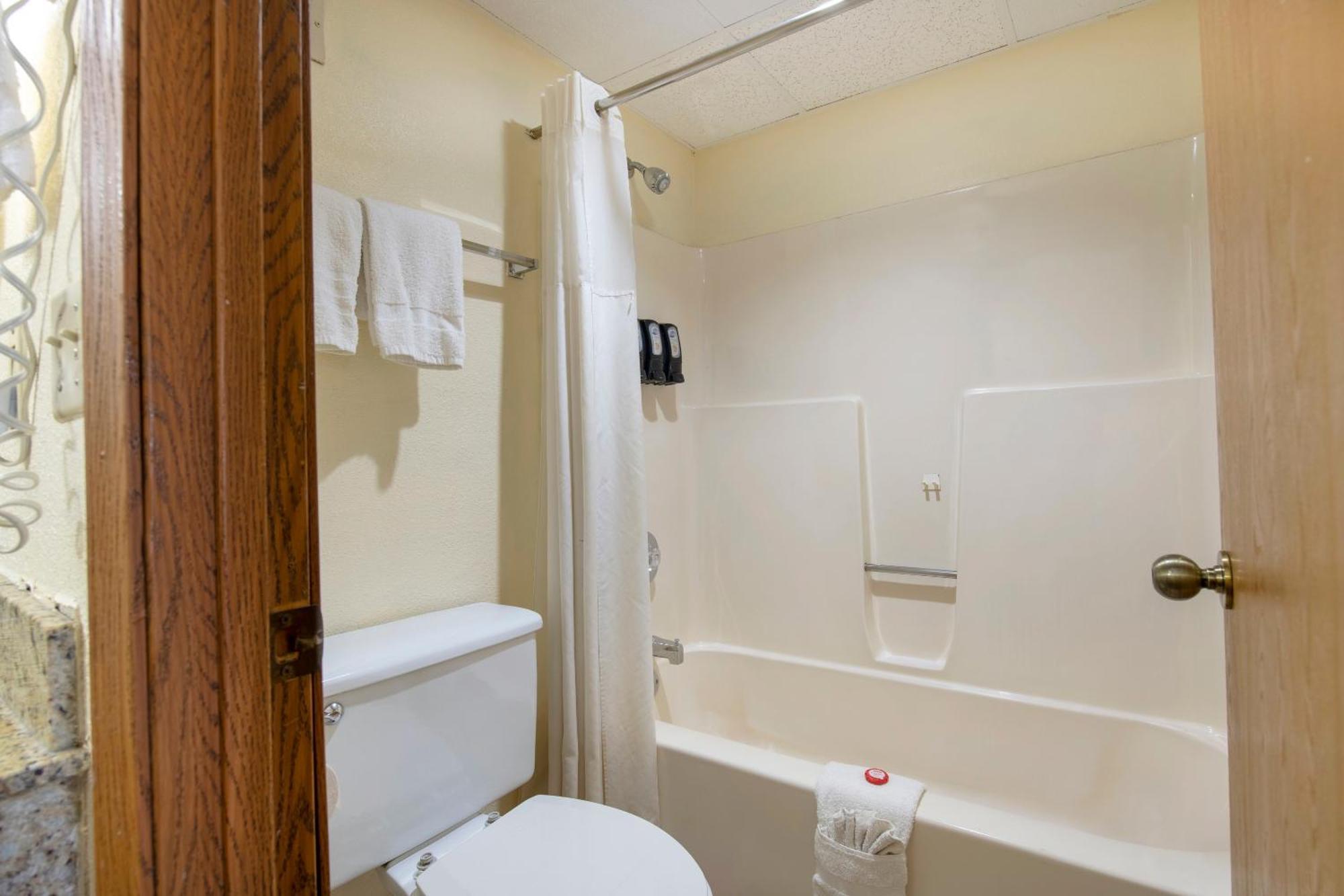 Oyo Hotel Tulsa International Airport Eksteriør billede