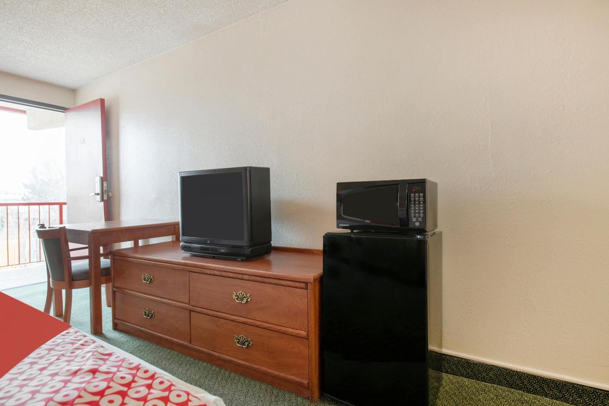Oyo Hotel Tulsa International Airport Eksteriør billede