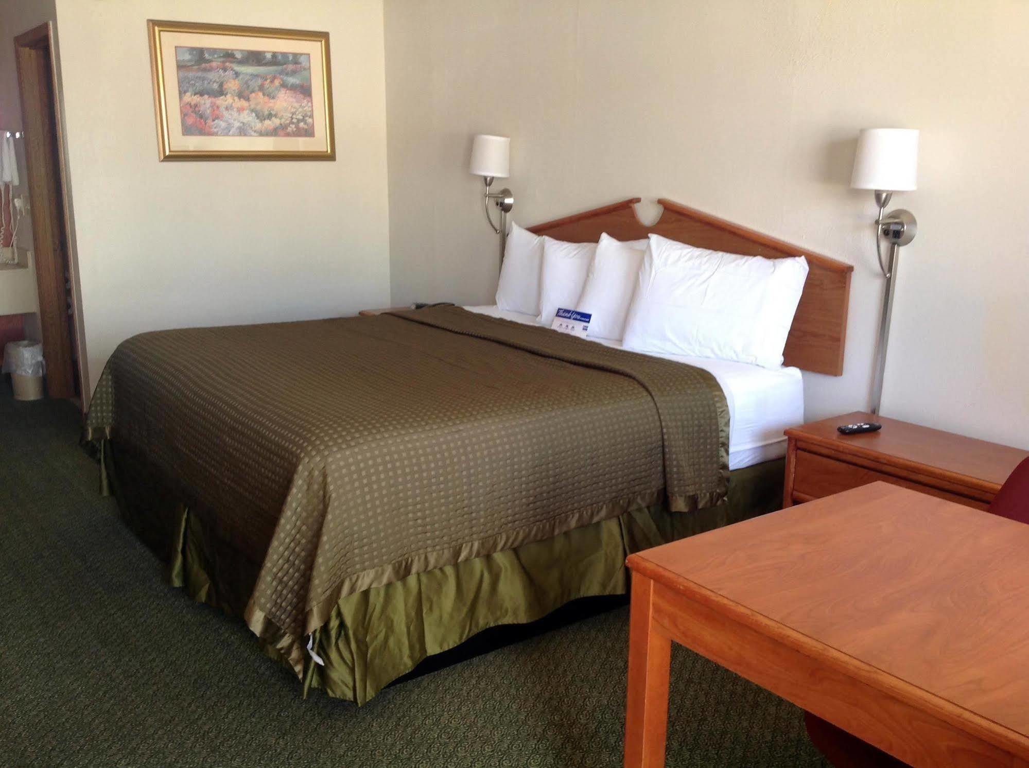 Oyo Hotel Tulsa International Airport Eksteriør billede