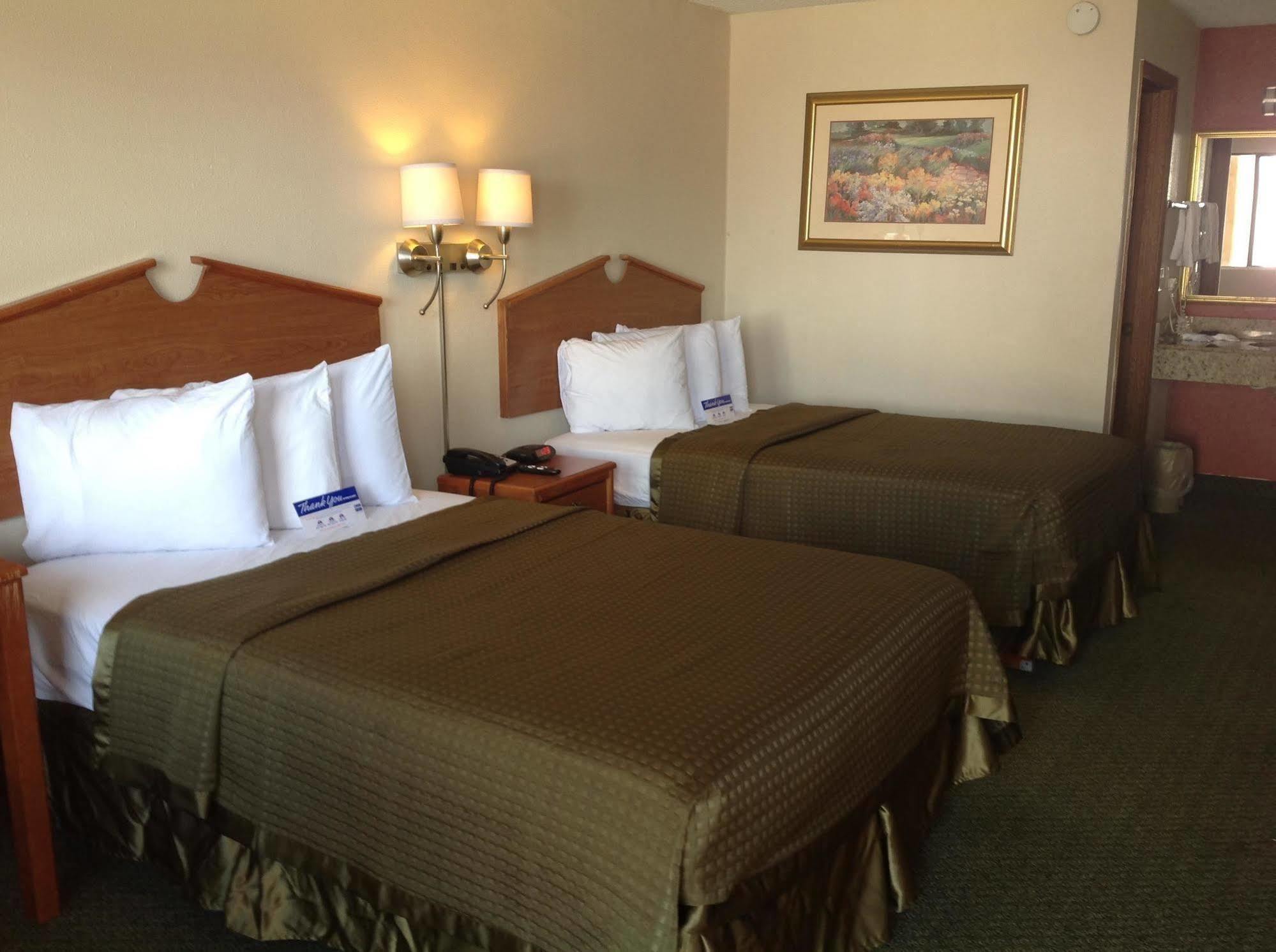 Oyo Hotel Tulsa International Airport Eksteriør billede