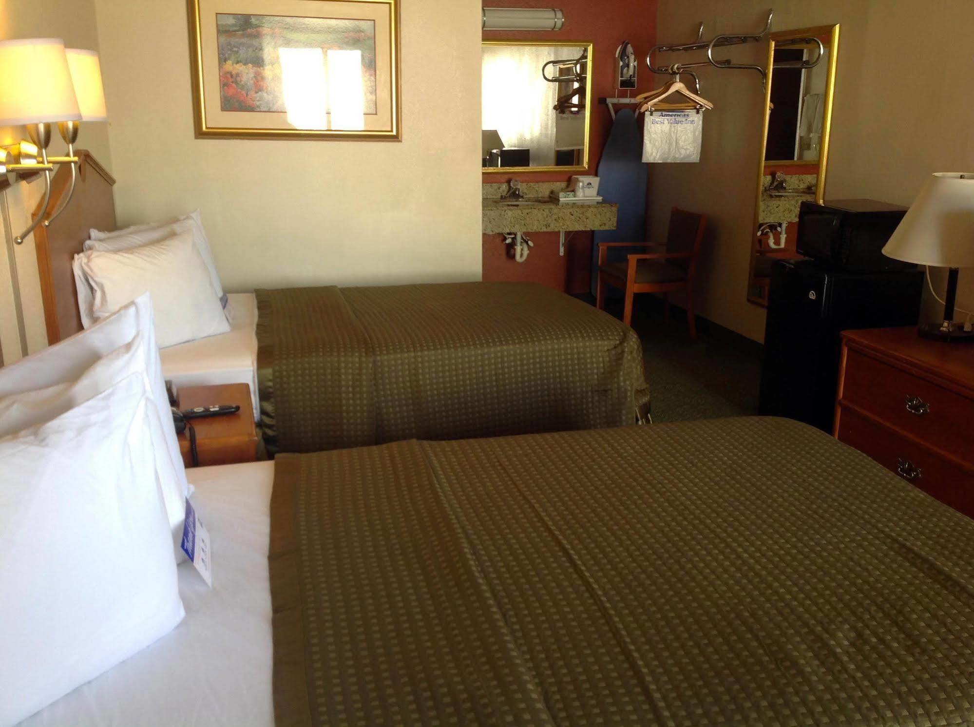 Oyo Hotel Tulsa International Airport Eksteriør billede